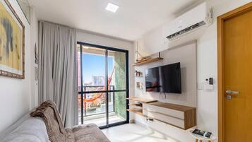 Basic Apartment | Living area
