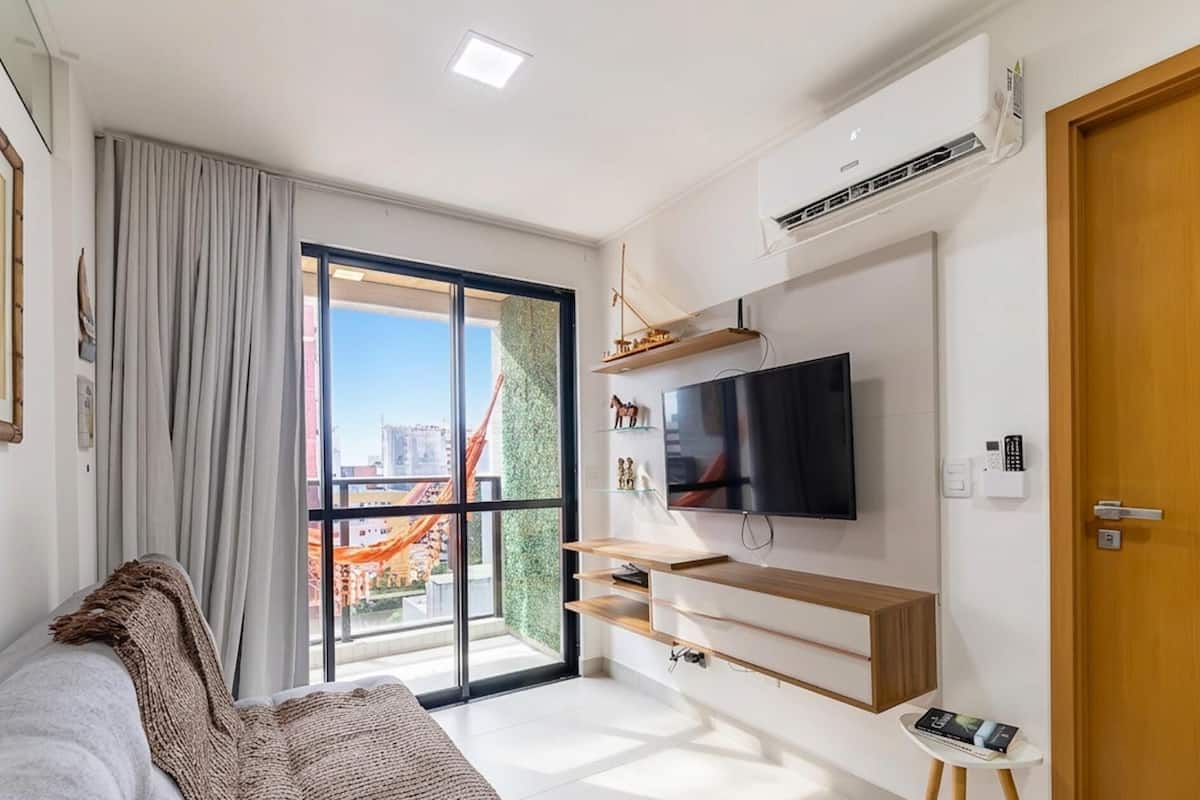 Basic Apartment | Living area