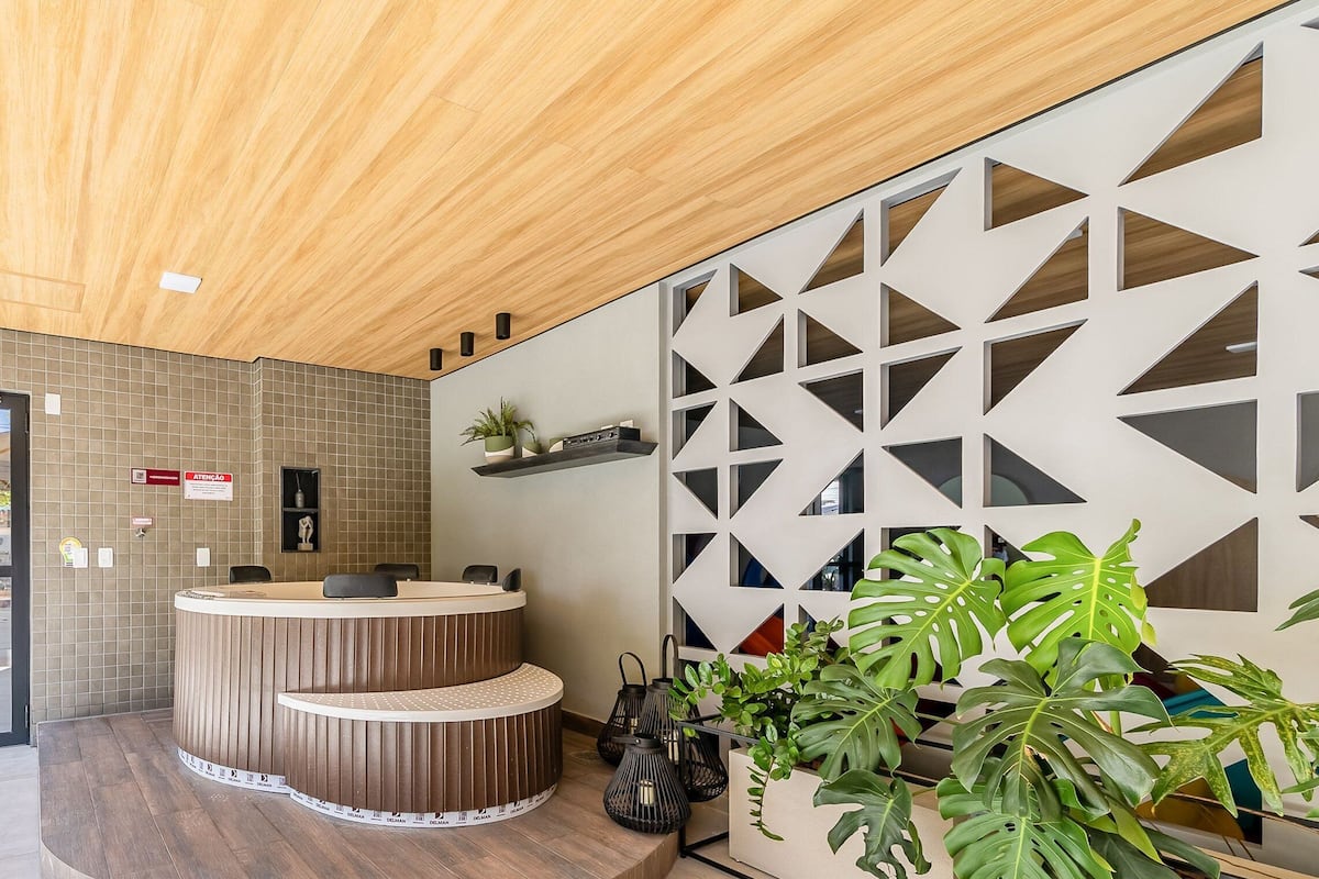 Apartamento básico | Saguão