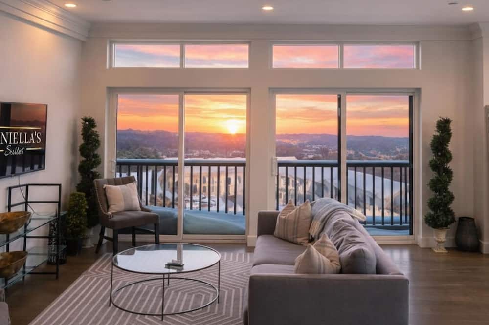 Daniella's Suites