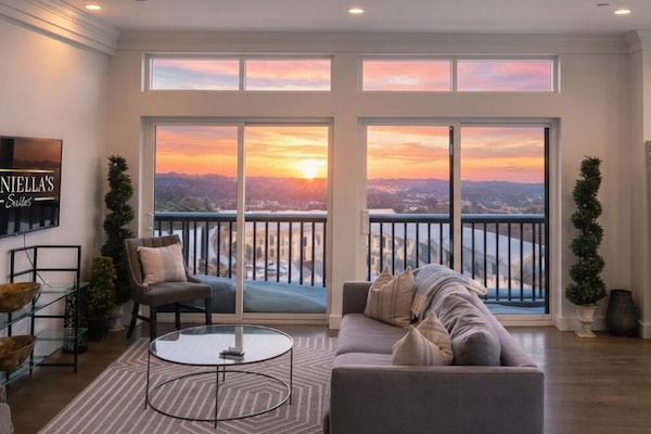 Presidential Penthouse, City View | Balcony view