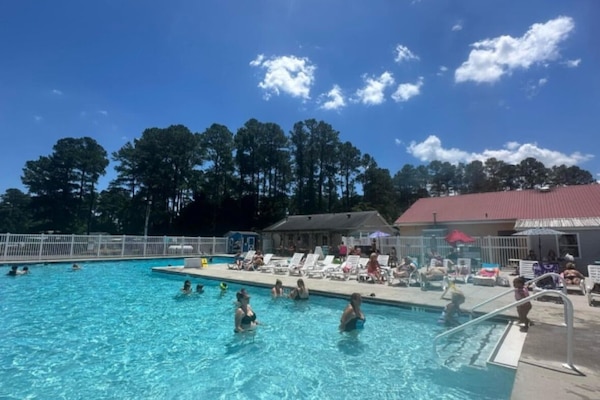 Udendørs pool