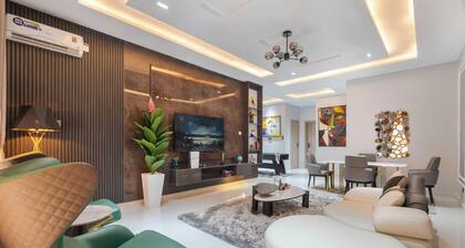 Free Airport Pick-Up | Lekki | Ps5 | Pool | Gym | 24/7 Power |Free WiFi |Snooker