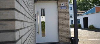 Bright 3-Room Apartment ,Terrace, Wi-Fi & Parking – Families & Business Guests🌟