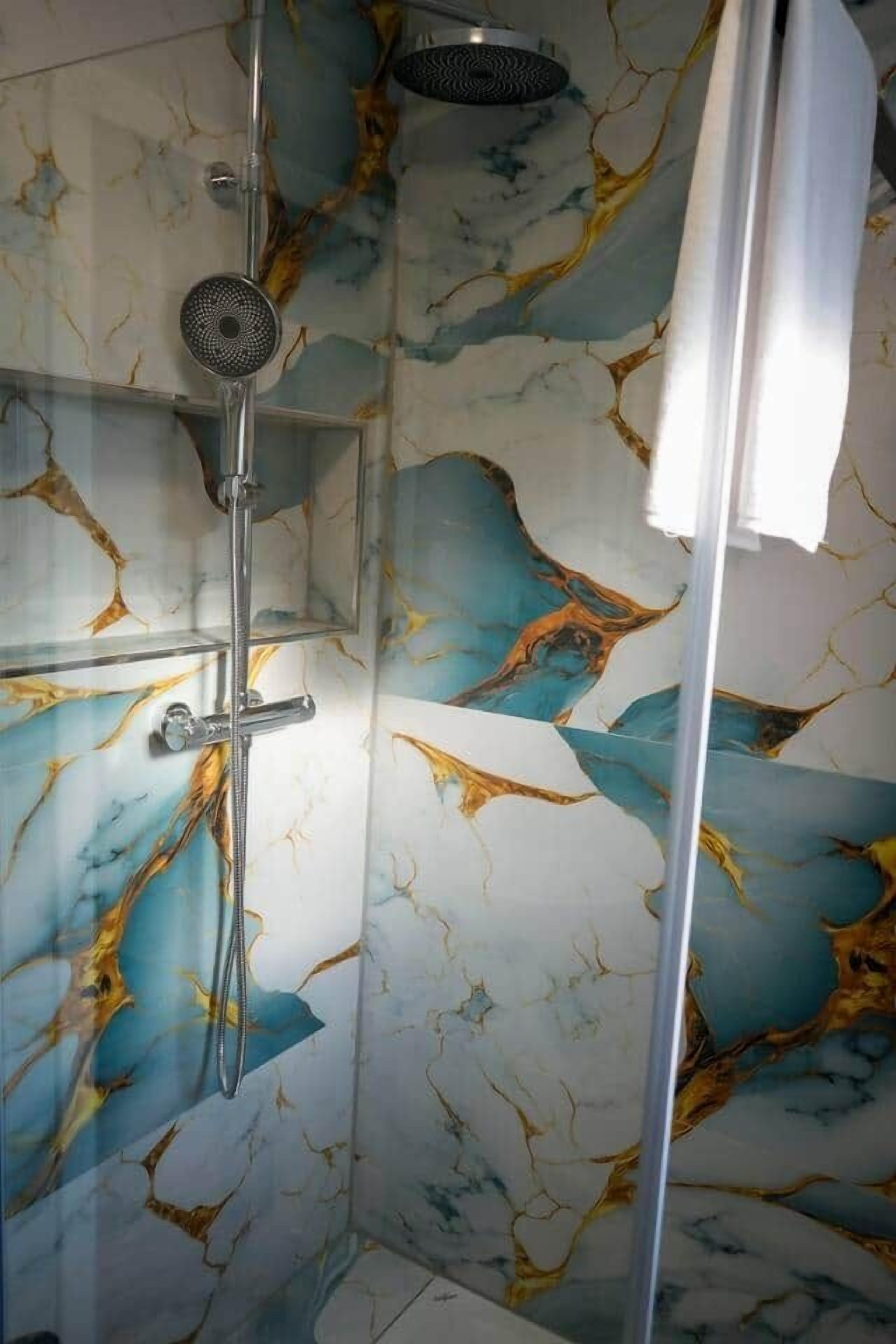 Dusche, Handtücher, Toilettenpapier
