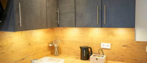 Réfrigérateur, four, plaque de cuisson, lave-vaisselle