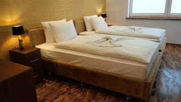 3 Schlafzimmer, Schreibtisch, kostenloses WLAN, Bettwäsche