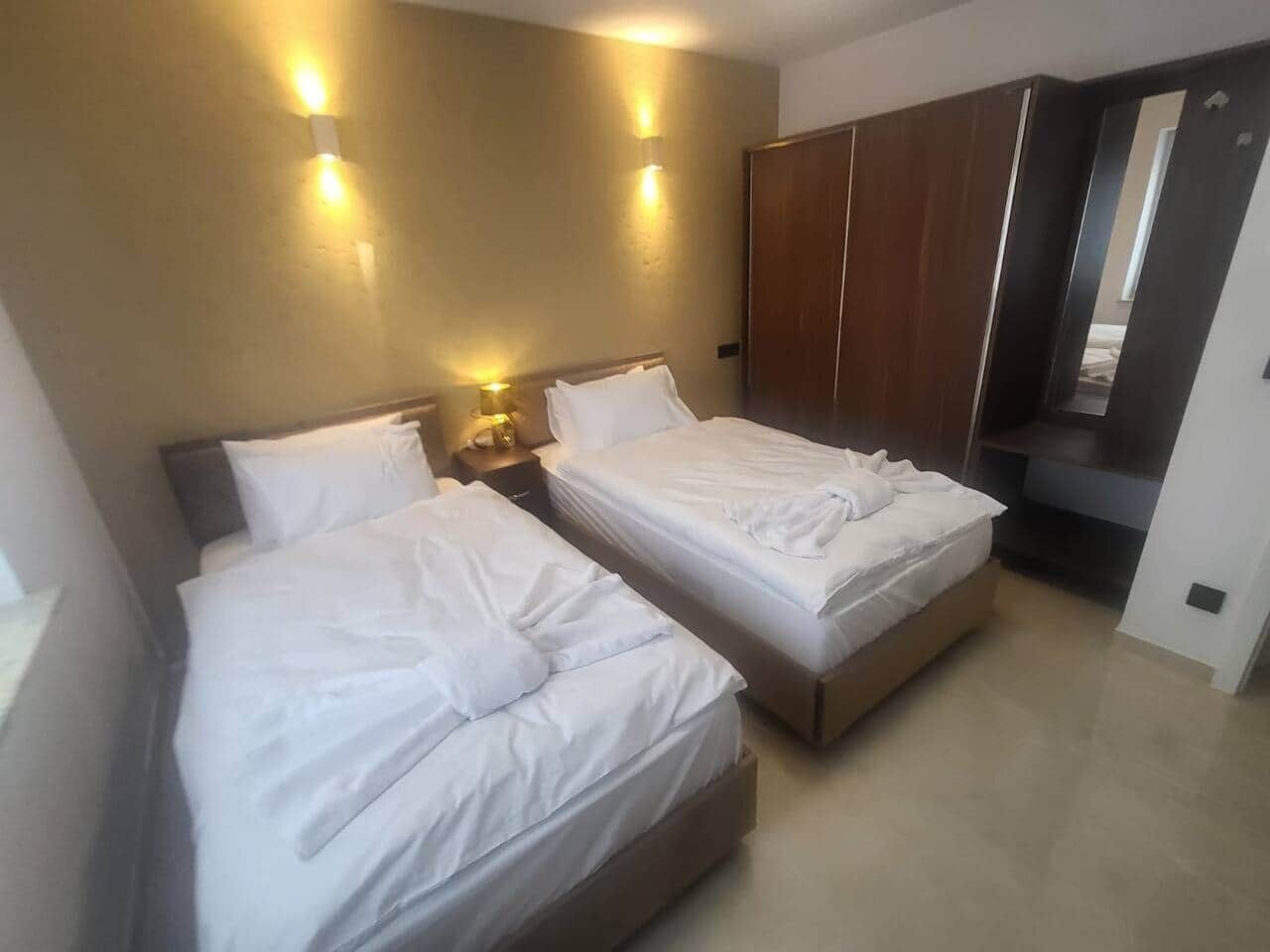 3 Schlafzimmer, Schreibtisch, Reisekinderbett, kostenloses WLAN