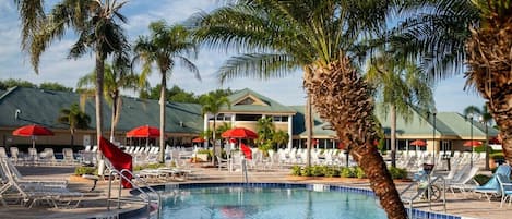 Piscina externa, piscina aquecida