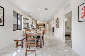 Luxury House, 3 Bedrooms, Private Pool, Garden View | Dining room - Fox Sonata Downtown Pool House (Fort Lauderdale)