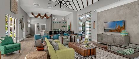 المنشأة من الداخل