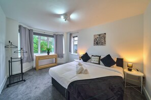 4 habitaciones, tabla de planchar con plancha y wifi gratis 