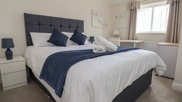 4 bedrooms, individually decorated, individually furnished, free WiFi