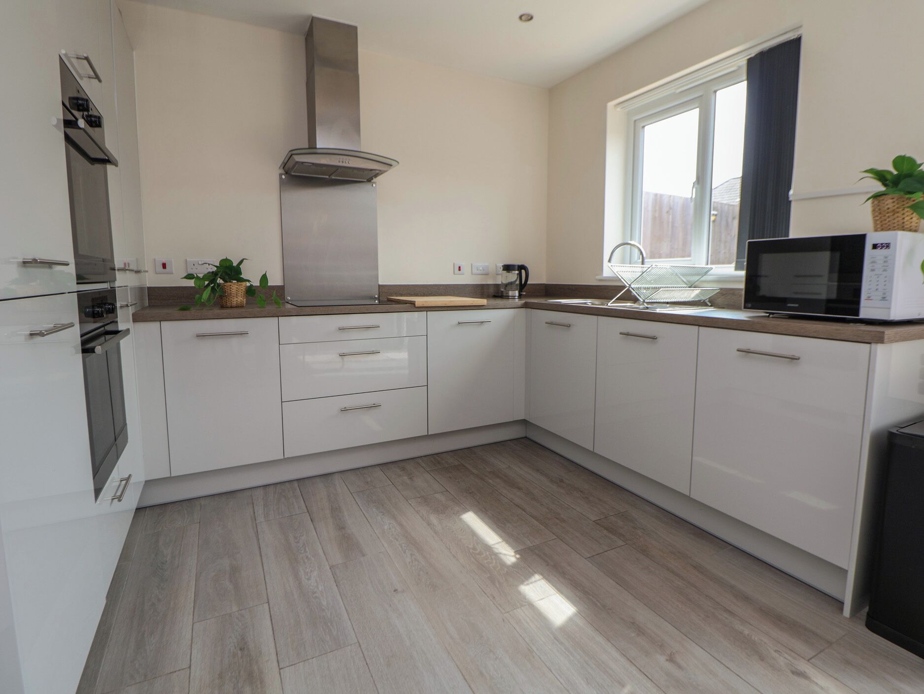 Dụng cụ nấu nướng/bát dĩa/dao nĩa 