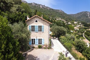Exterior - A historic flower farm turned into a stunning vacation home. (Vence)