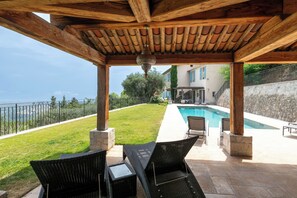Outdoor pool - Villa Fiori - flower farm turned into a stunning vacation home with superb pool  (Vence)