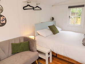 1 bedroom, individually decorated, individually furnished, free WiFi