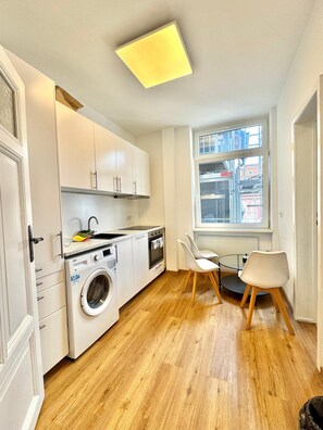 Comfort Apartment, City View | Private kitchen