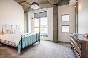 2 habitaciones, tabla de planchar con plancha y wifi gratis 