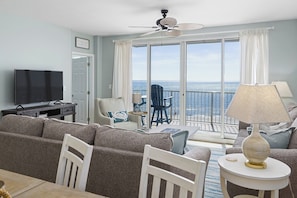 Condo (3 Bedrooms) | Property amenity
