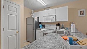 Condo (1 Bedroom) | Property amenity