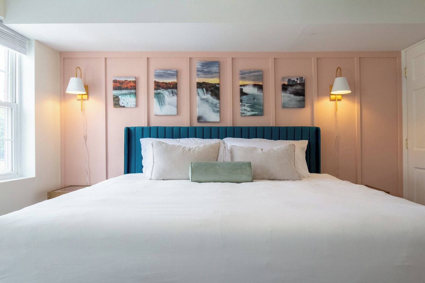 4 soverom, safe på rommet, strykejern/-brett og reiseseng for barn