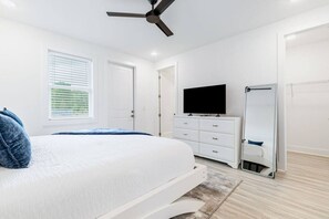 4 bedrooms, iron/ironing board, travel cot, free WiFi