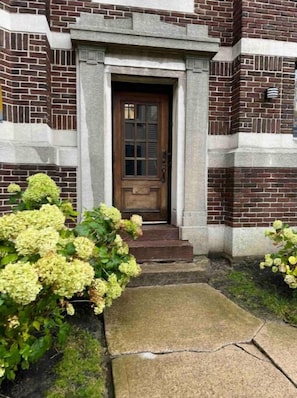 Exterior detail - Spa Room & Bath + Gym BBall Indoor Court NASA EV+ (Buffalo)