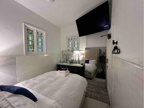 1 bedroom, WiFi, bed sheets - Spa Room & Bath + Gym BBall Indoor Court NASA EV+ (Buffalo)