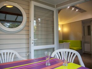 Dining - Mobile home in Naucelle with terrace (Naucelle)