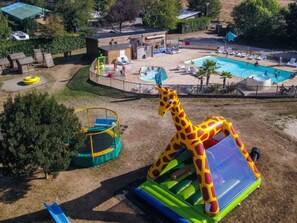 Pool - Cozy mobile home with terrace at Naucelle campsite (Naucelle)