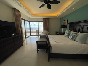 2 bedrooms, iron/ironing board, WiFi, bed sheets - Oceanfront 2-bdrm Penthouse Suite with Vast Ocean Views at Grand Solmar Land End (Cabo San Lucas)