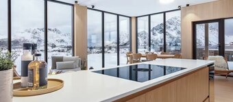Stunning Lofoten Lodge with Views & Jacuzzi