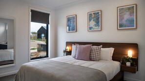 3 bedrooms, free WiFi, bed sheets