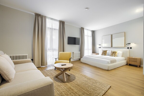 Standard Studio, 1 Queen Bed with Sofa bed | Iron/ironing board, free WiFi