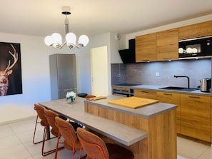 Fridge, microwave, oven, dishwasher