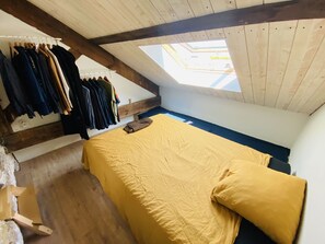 1 bedroom, WiFi, bed sheets