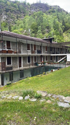 10 minutes from the enchanting Macugnaga alpine apartment with pets allowed