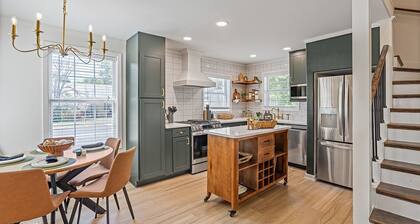 Georgetown's Most Thoughtful Stay, Comfort-Curated, Family Friendly, EV-Ready