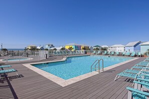 Condo (#301 - No Pets) | Servicio de la propiedad