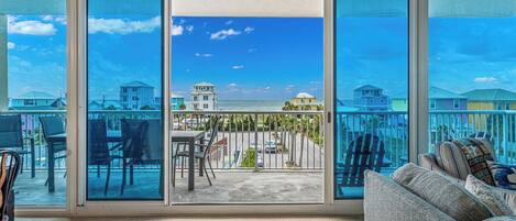 Condo (#301 - No Pets) | Façade de lâhĂ©bergement