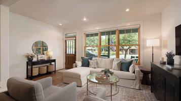 House, Multiple Beds, Patio, Mountain View (Cascade Cottage) | Living area | 42-inch flat-screen TV with digital channels, fireplace