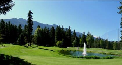 Welcome to âThe Pinesâ at The Cedars