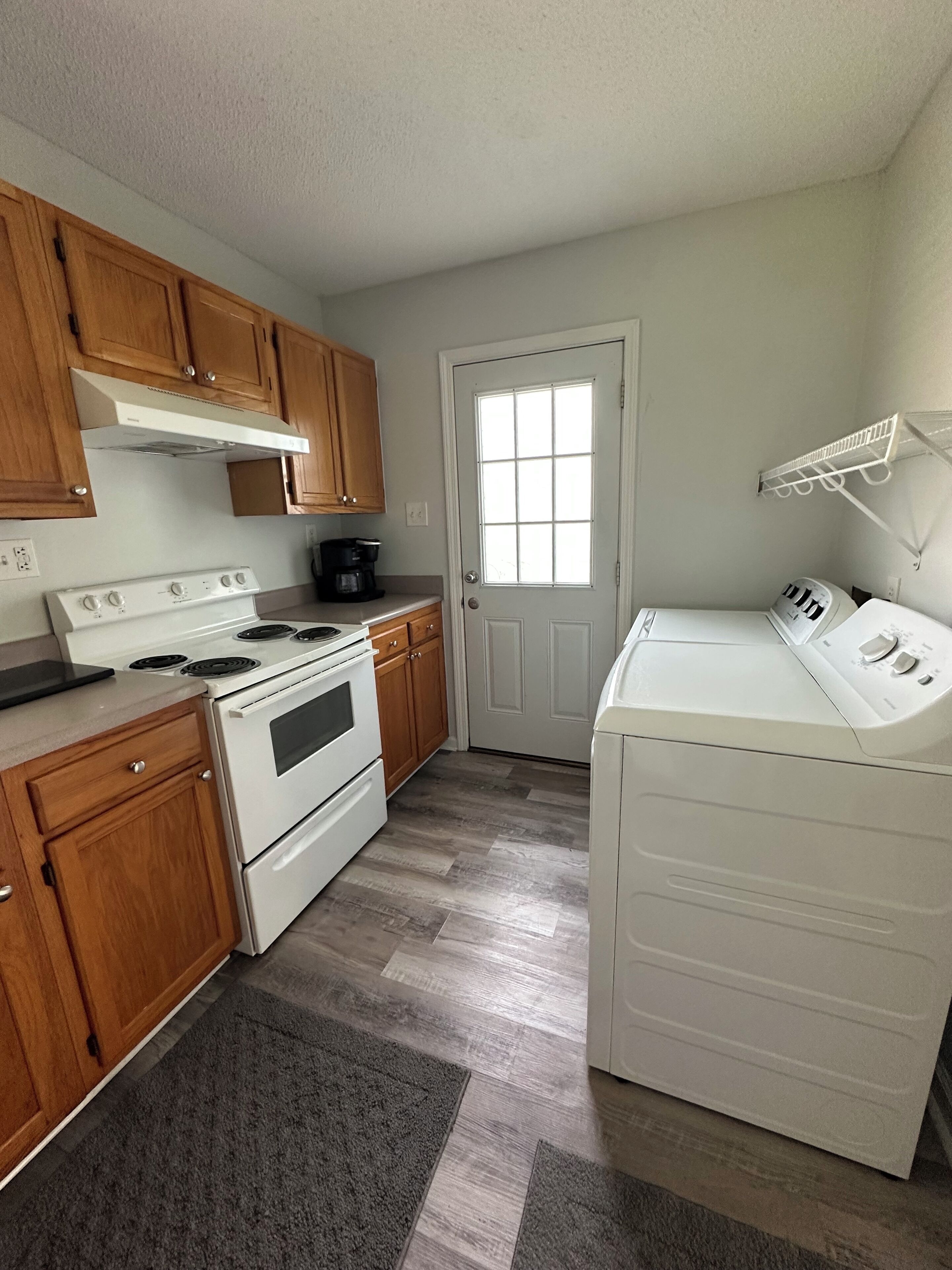 Micro-ondes, four, plaque de cuisson