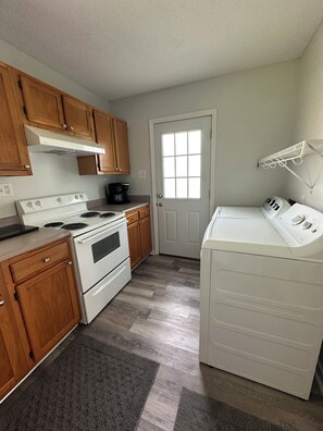 電子レンジ、オーブン、コンロ