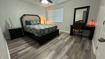 2 多间卧室、上网接入、床单