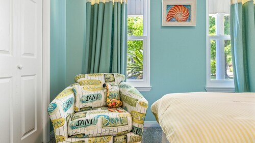 Southern Charm by Southern Vacation Rentals