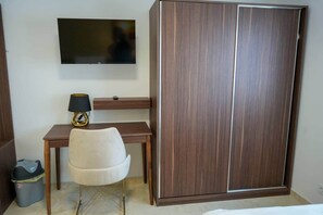 Interior - 2-room apartment with balcony for families & fitters No2 (Garbsen)