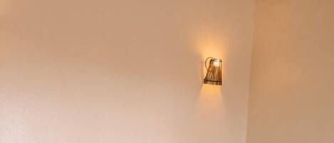 Luxe tweepersoonskamer, 1 queensize bed | Luxe beddengoed, een minibar, geluiddichte muren, gratis wifi