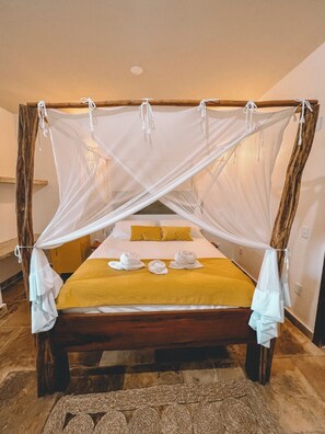 Deluxe Triple Room | Premium bedding, minibar, soundproofing, free WiFi - casa nossa prea (Cruz)